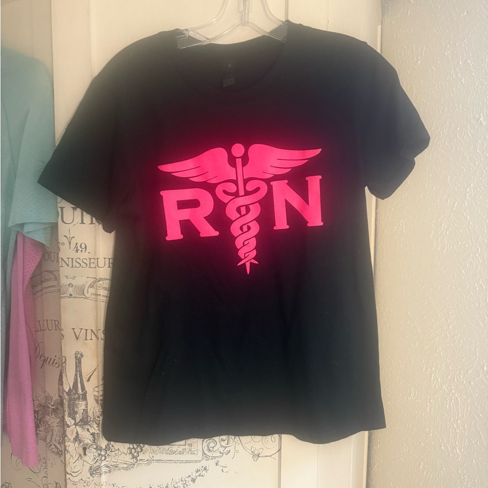 NWOT (Did not come with Tags) Adorable Black/Pink “RN” Nurse T-Shirt- Medium - Picture 5 of 14